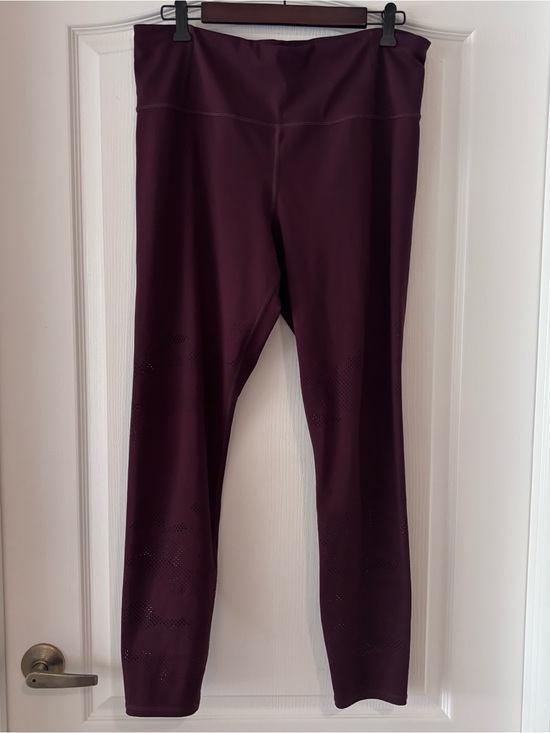 Athleta Pants - Athleta Persistence Laser Cut 7/8 Tight